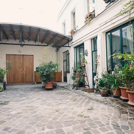 Duplex Sur Cour Arboree Apartment