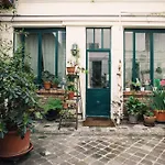 Duplex sur cour arborée